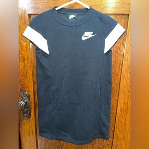 Nike Girl’s Pull Over T-Shirt Dress with Pockets